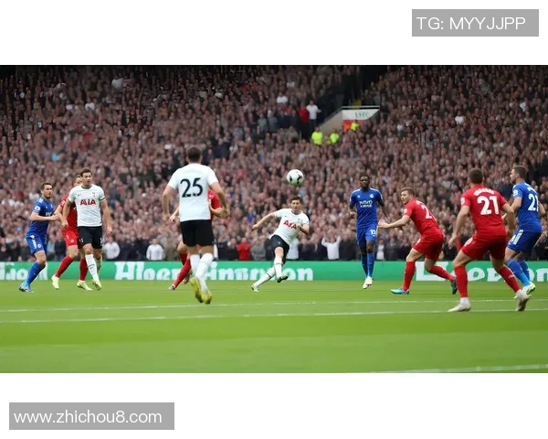 足球s的魅力与激情探讨：如何在绿茵场上实现梦想与团队精神